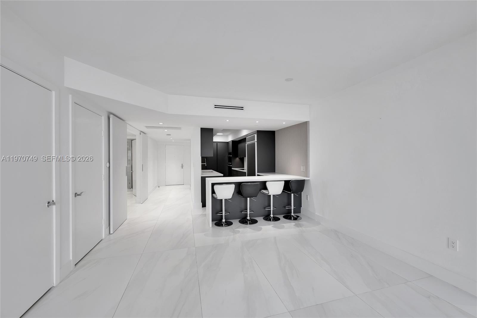 BEACH CLUB ONE - Residential