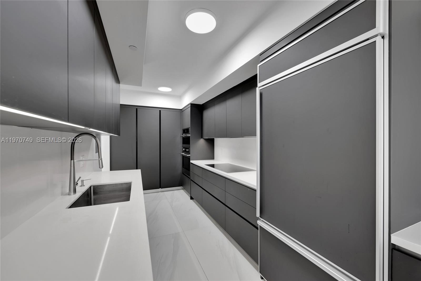 BEACH CLUB ONE - Residential