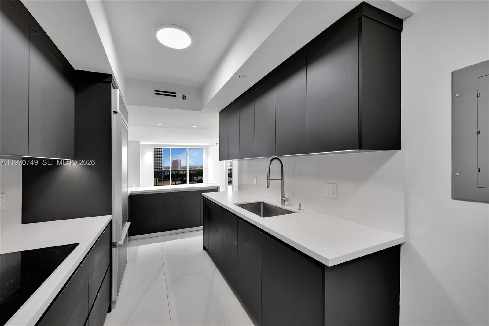 BEACH CLUB ONE - Residential