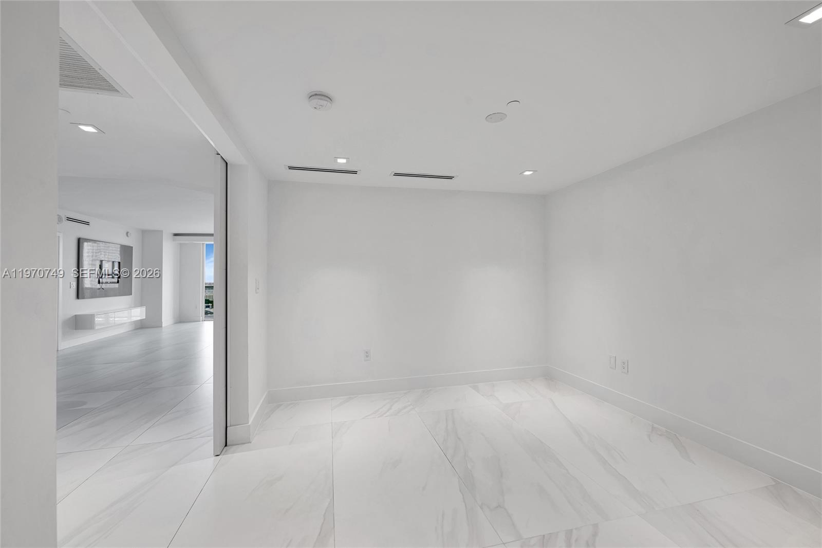 BEACH CLUB ONE - Residential
