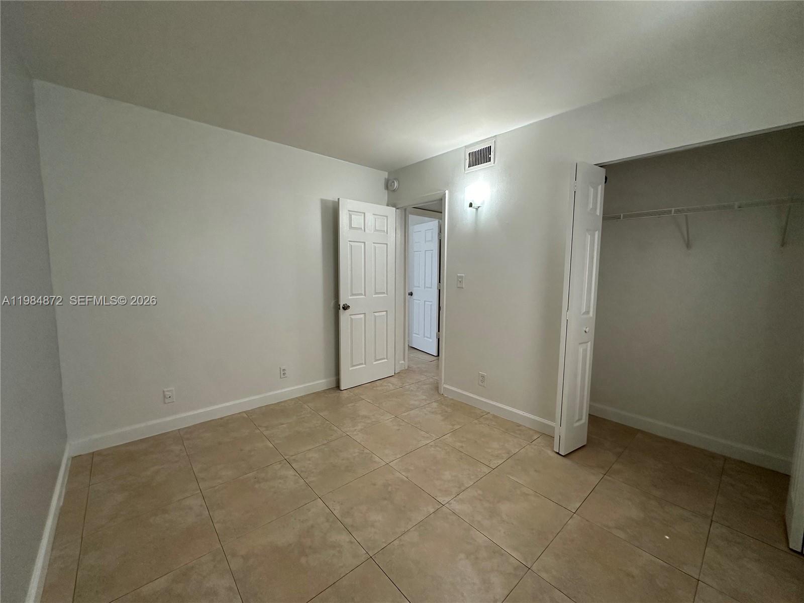 HIGHLAND ESTATES - Residential Lease