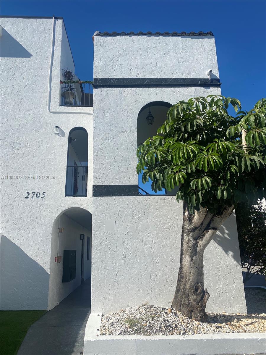 HIGHLAND ESTATES - Residential Lease