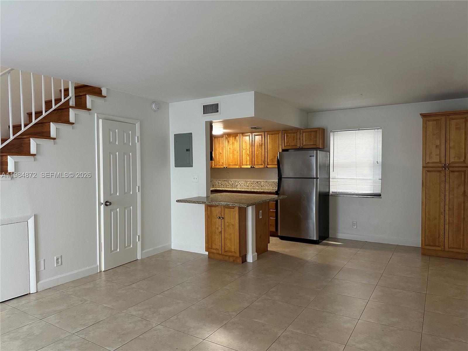 HIGHLAND ESTATES - Residential Lease