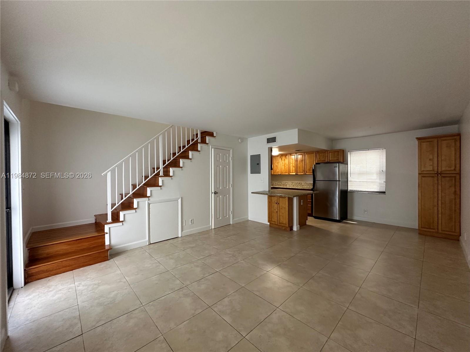 HIGHLAND ESTATES - Residential Lease