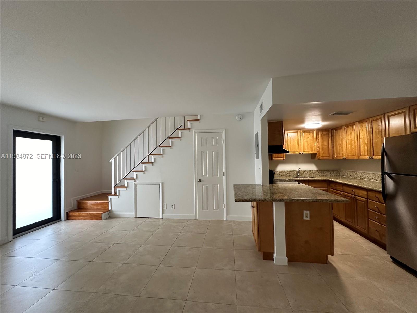 HIGHLAND ESTATES - Residential Lease