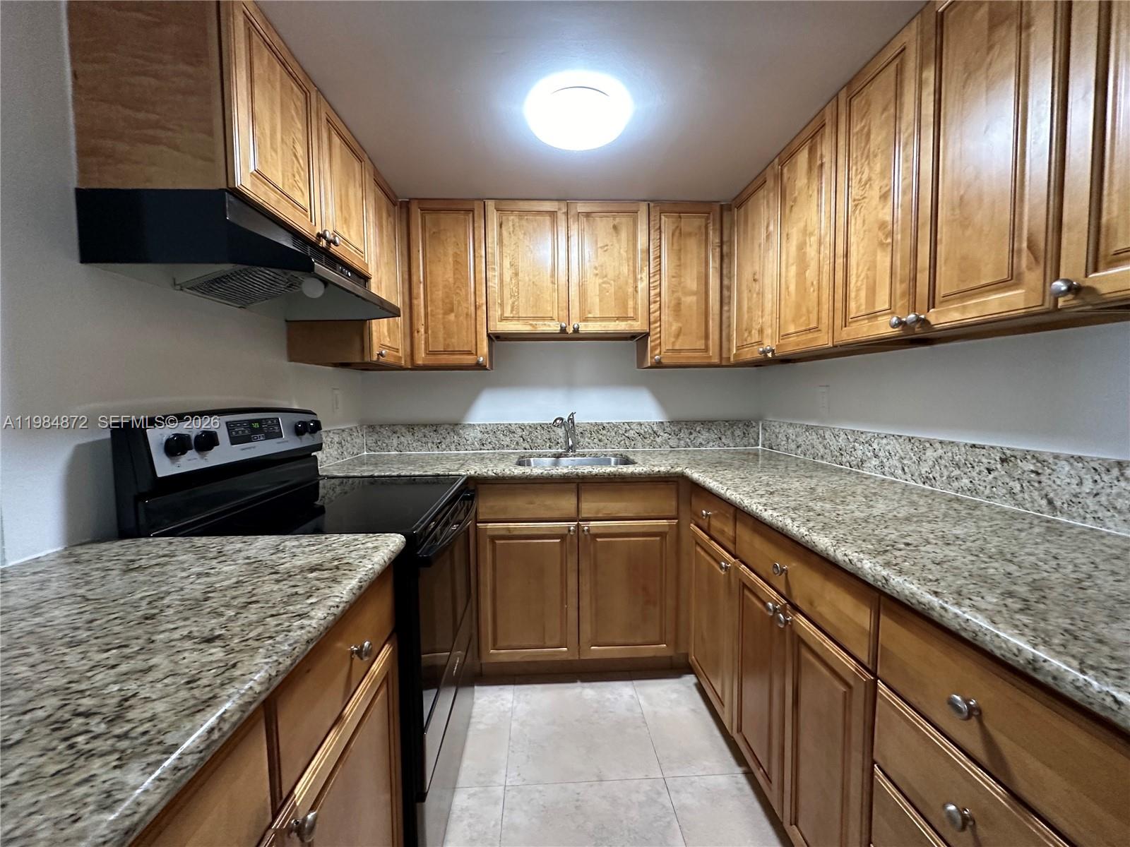 HIGHLAND ESTATES - Residential Lease