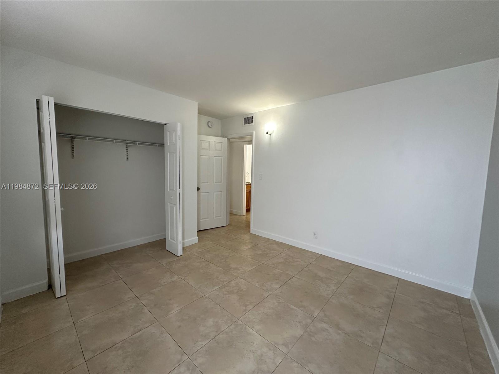 HIGHLAND ESTATES - Residential Lease