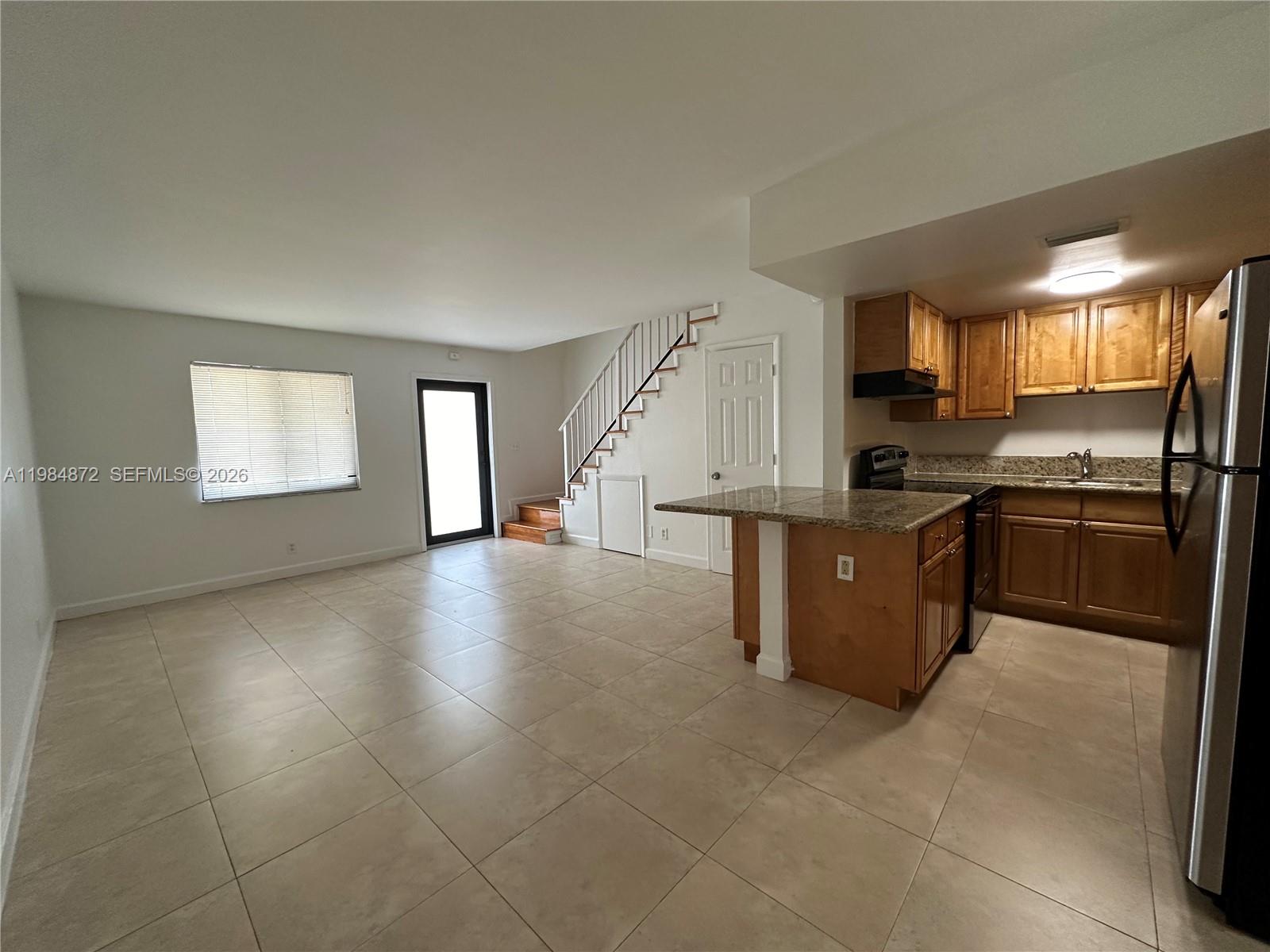 HIGHLAND ESTATES - Residential Lease