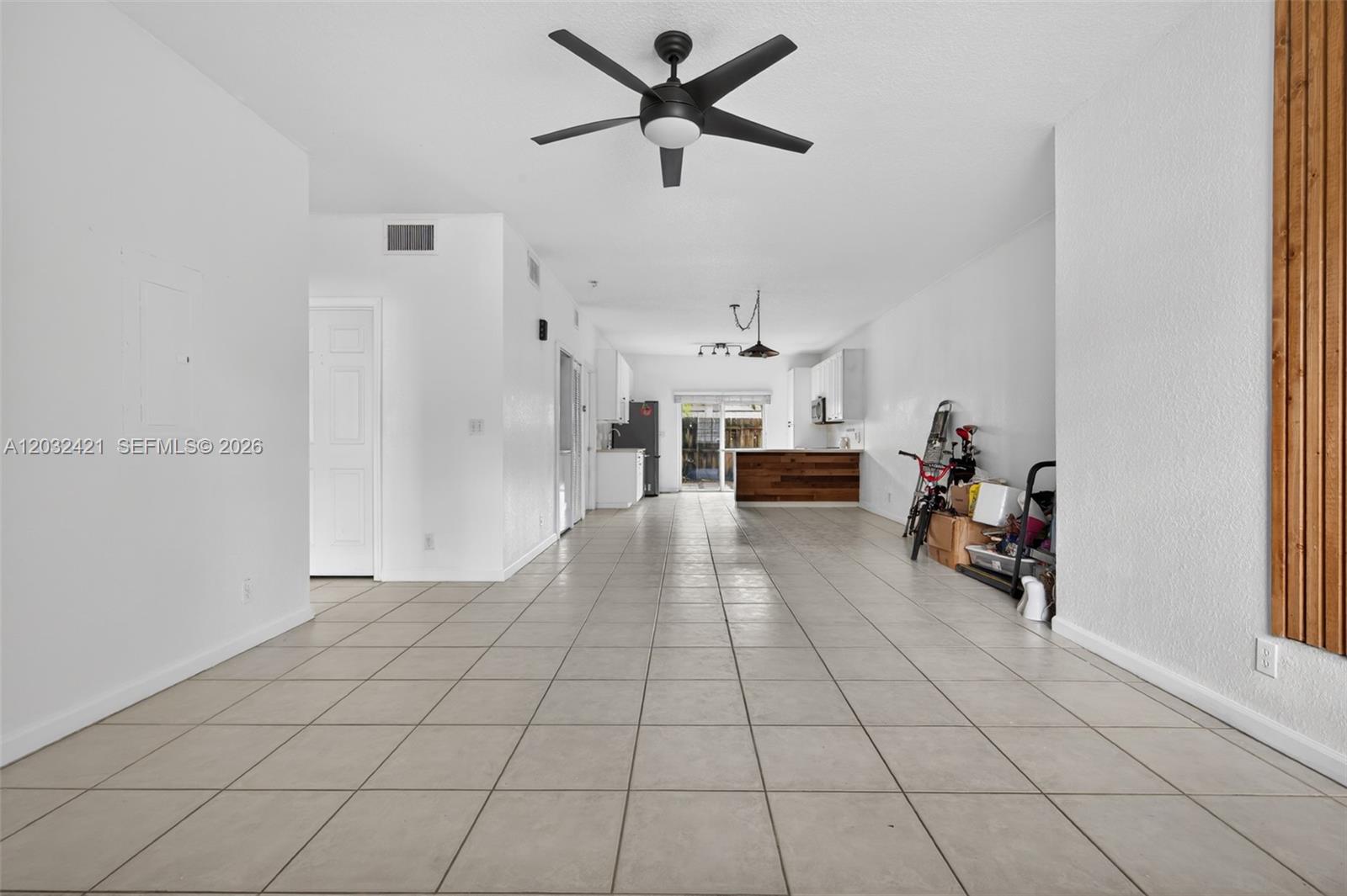 WASHINGTON PALMS CONDO - Residential Lease