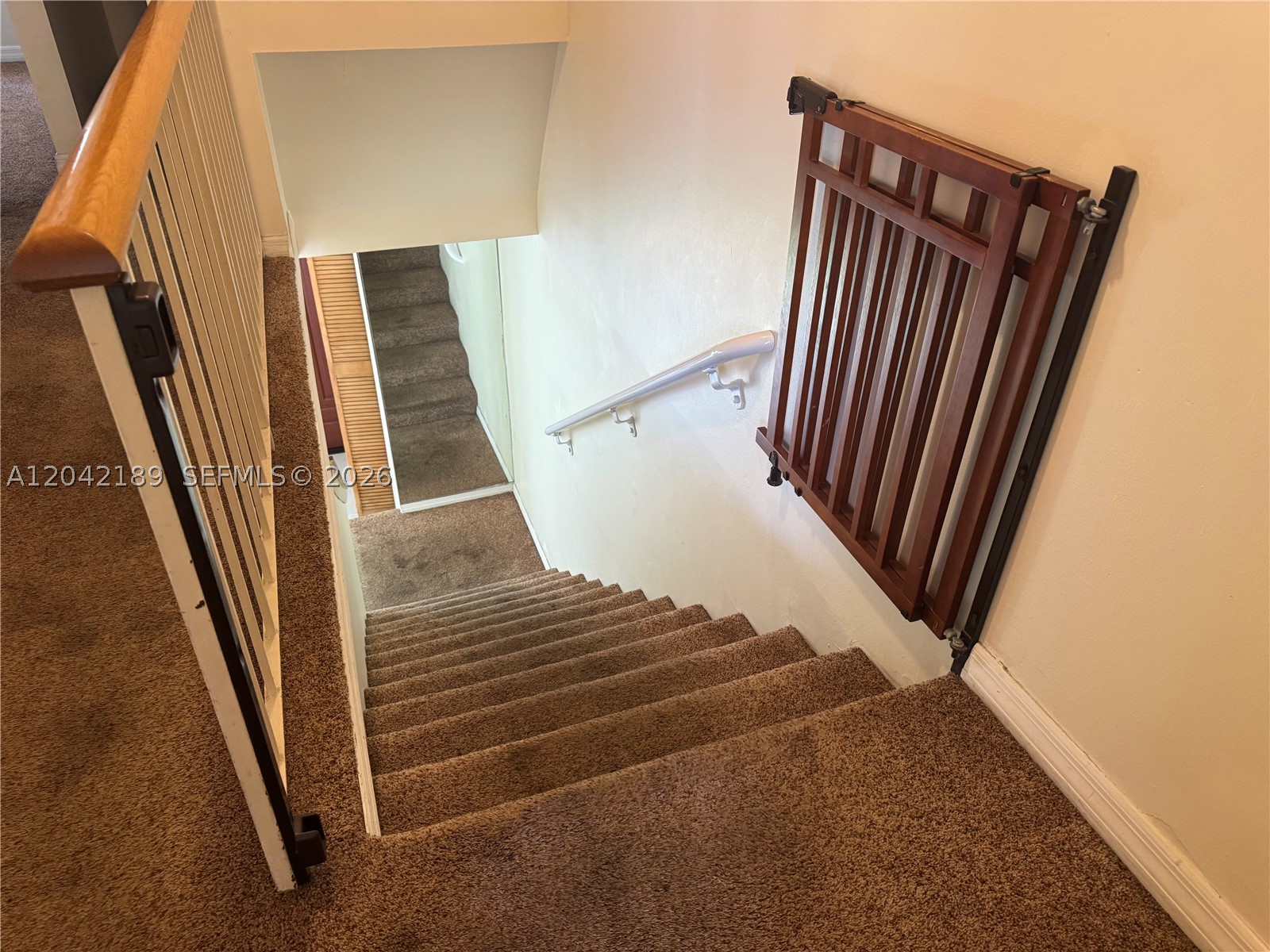 LEEWARD POINT CONDO - Residential Lease