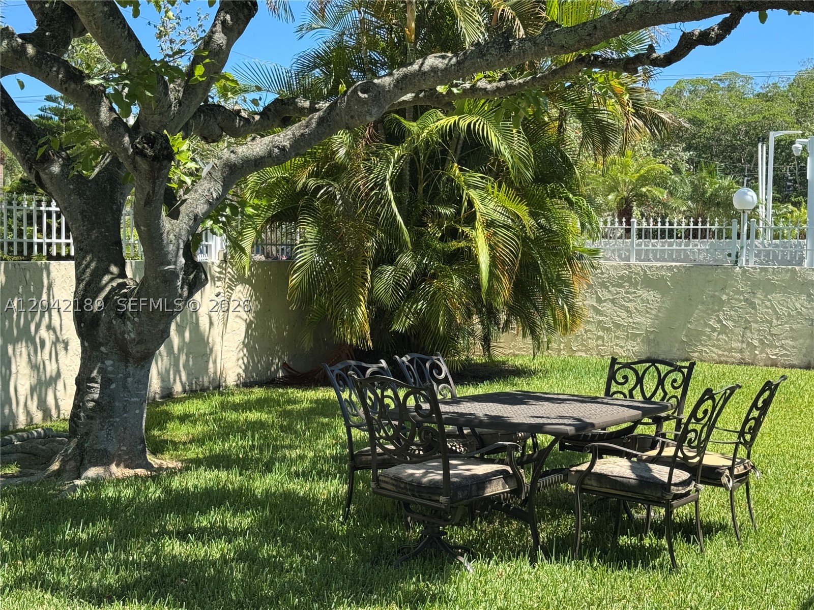 LEEWARD POINT CONDO - Residential Lease