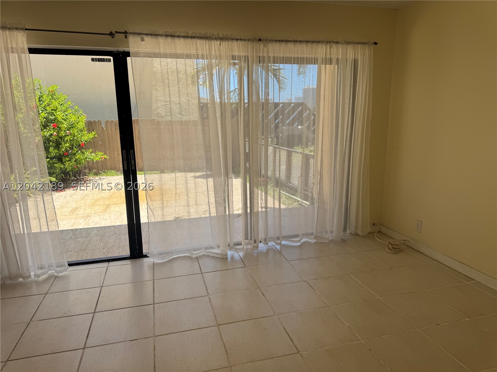 LEEWARD POINT CONDO - Residential Lease