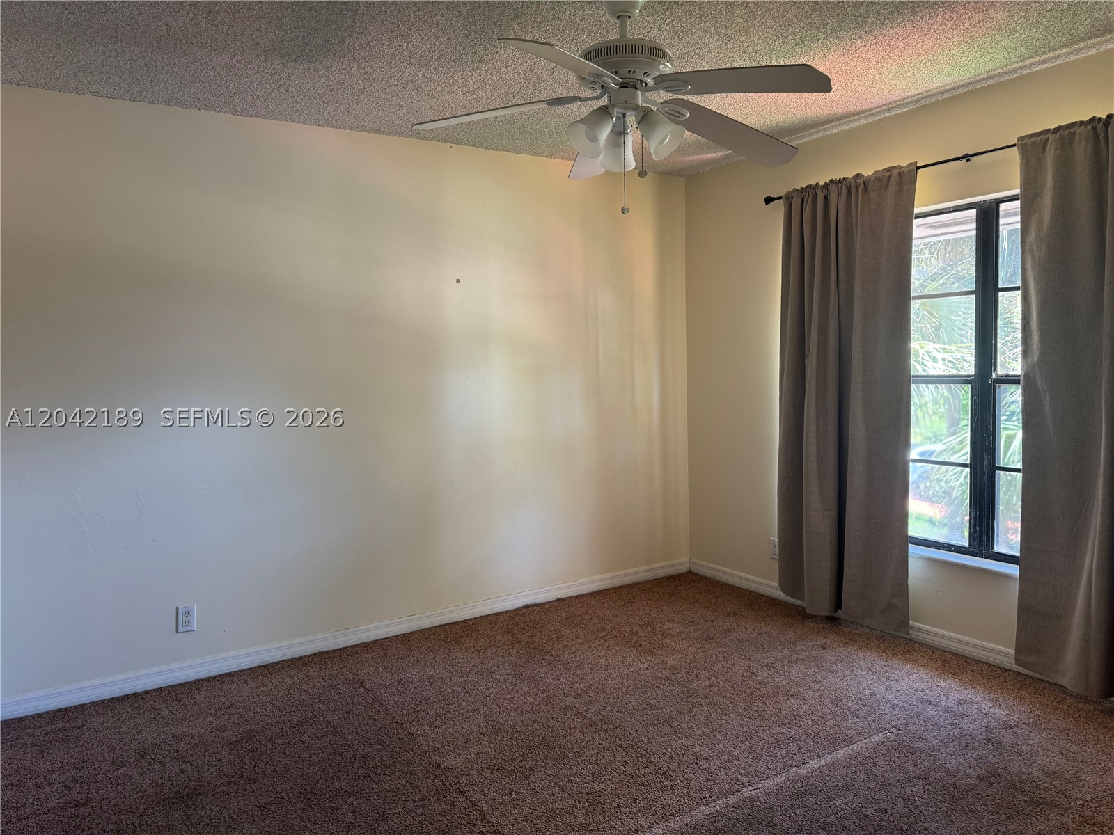 LEEWARD POINT CONDO - Residential Lease