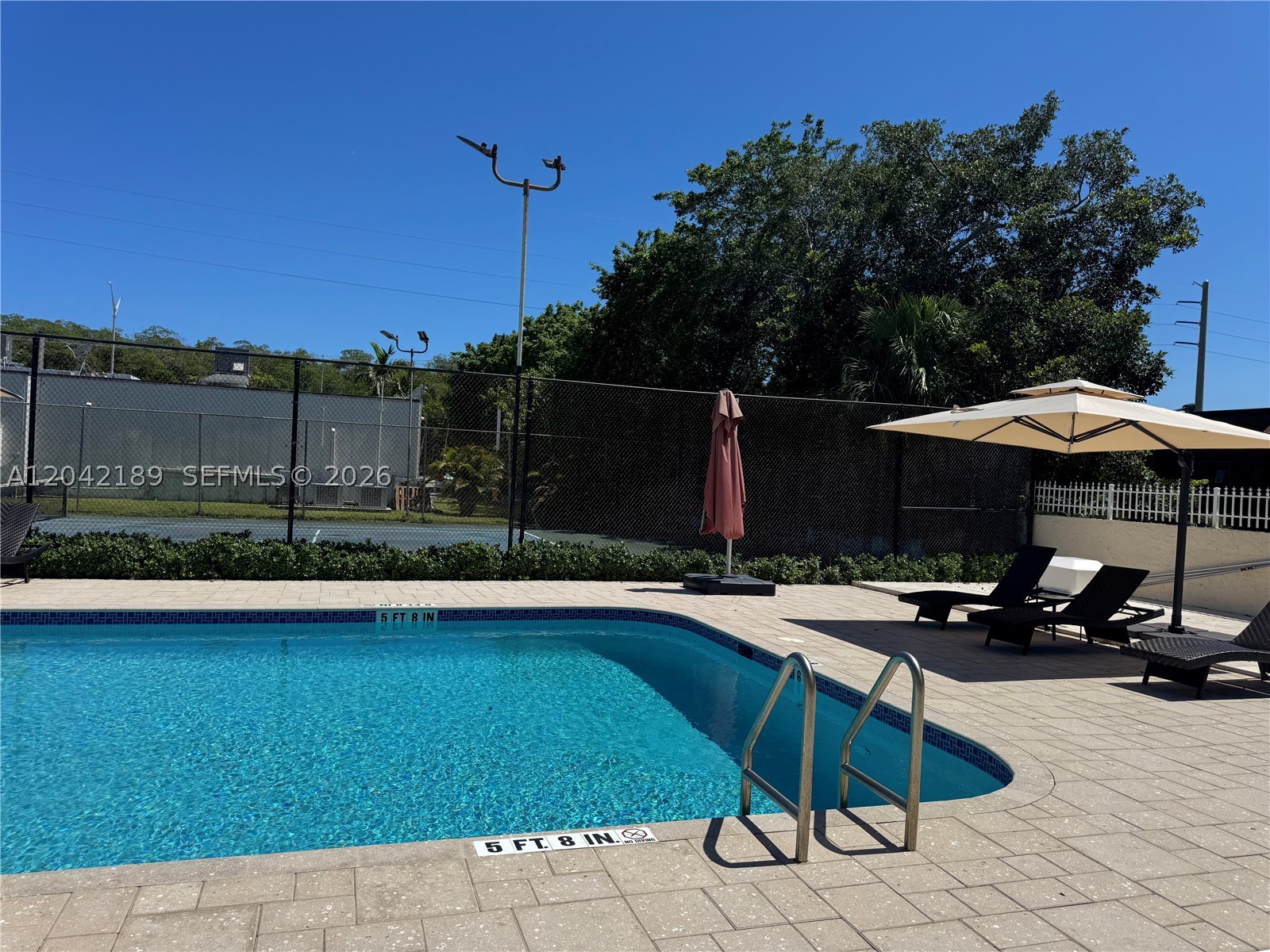 LEEWARD POINT CONDO - Residential Lease