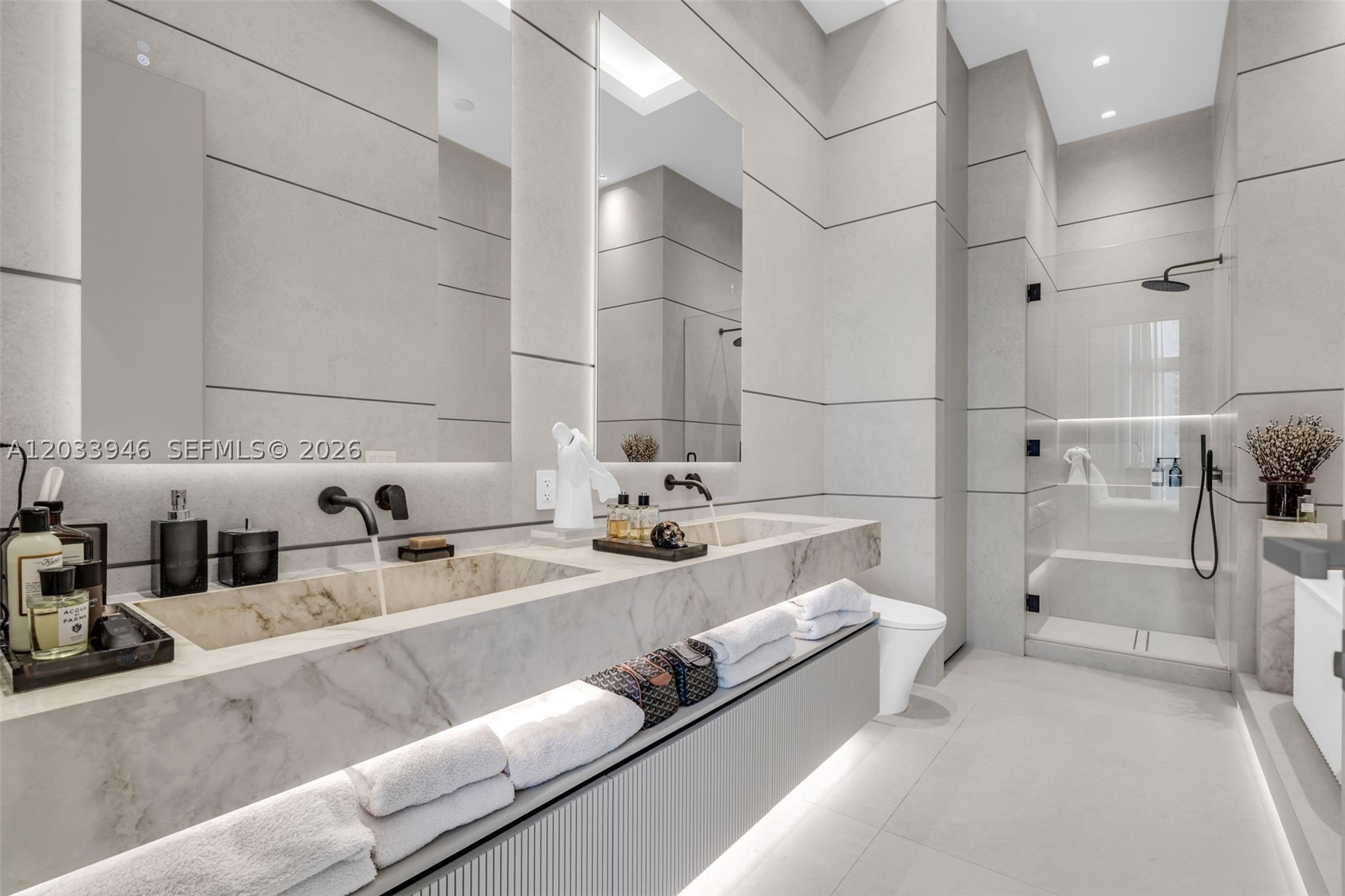 ICON BRICKELL CONDO NO 1 - Residential