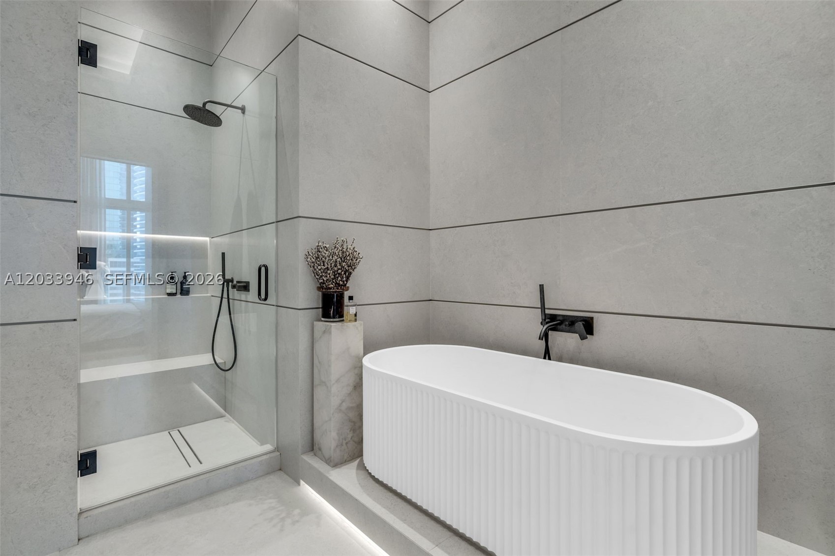 ICON BRICKELL CONDO NO 1 - Residential