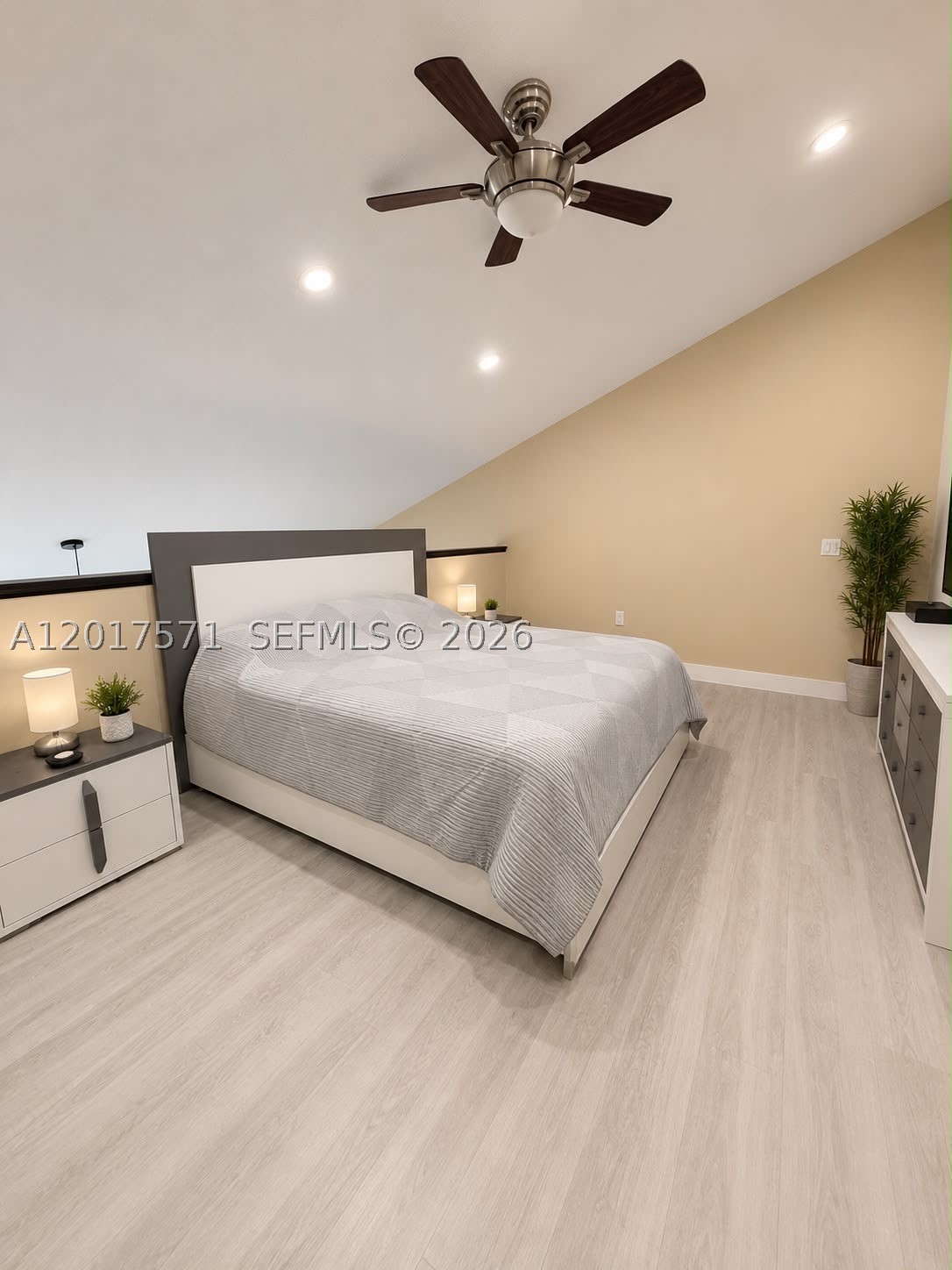 CALUSA POINT - Residential
