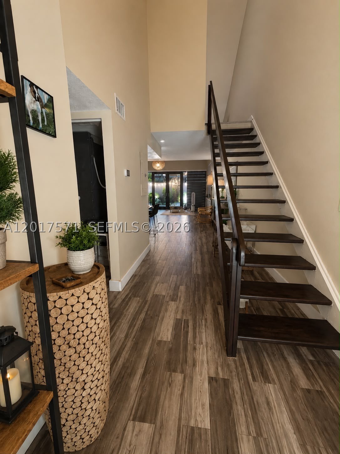 CALUSA POINT - Residential