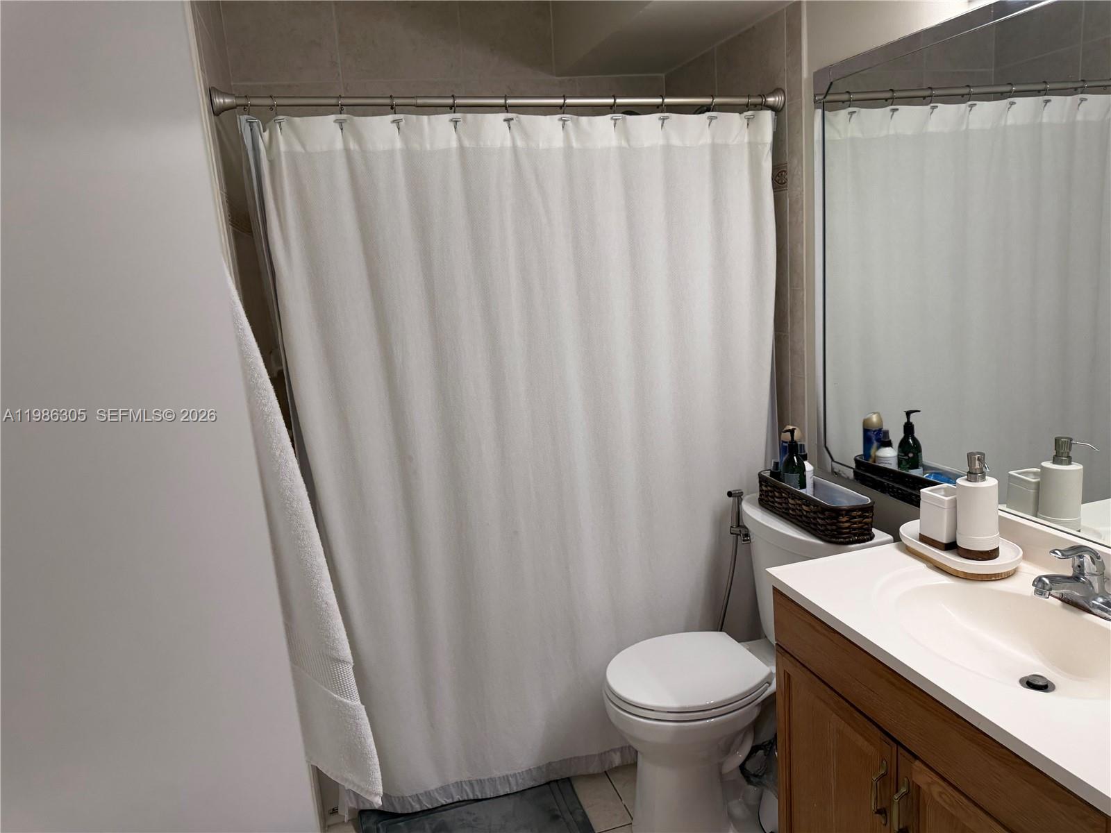 COLONNADES CONDO - Residential Lease