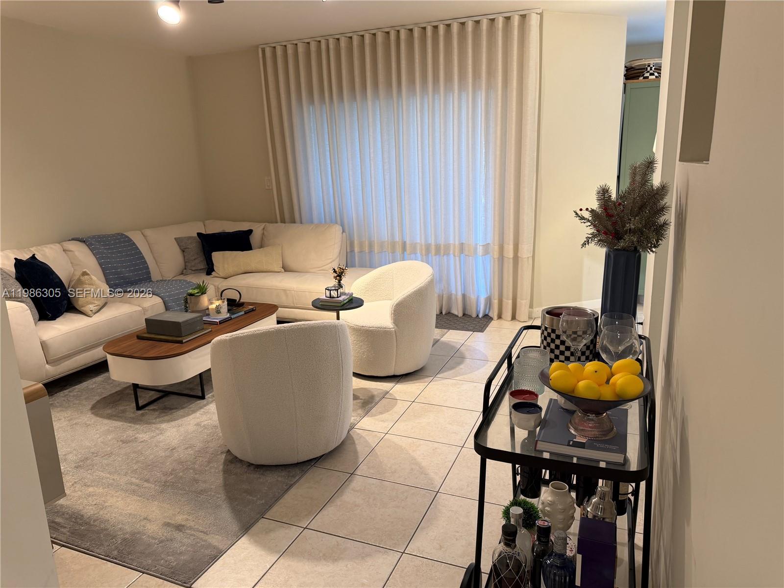COLONNADES CONDO - Residential Lease