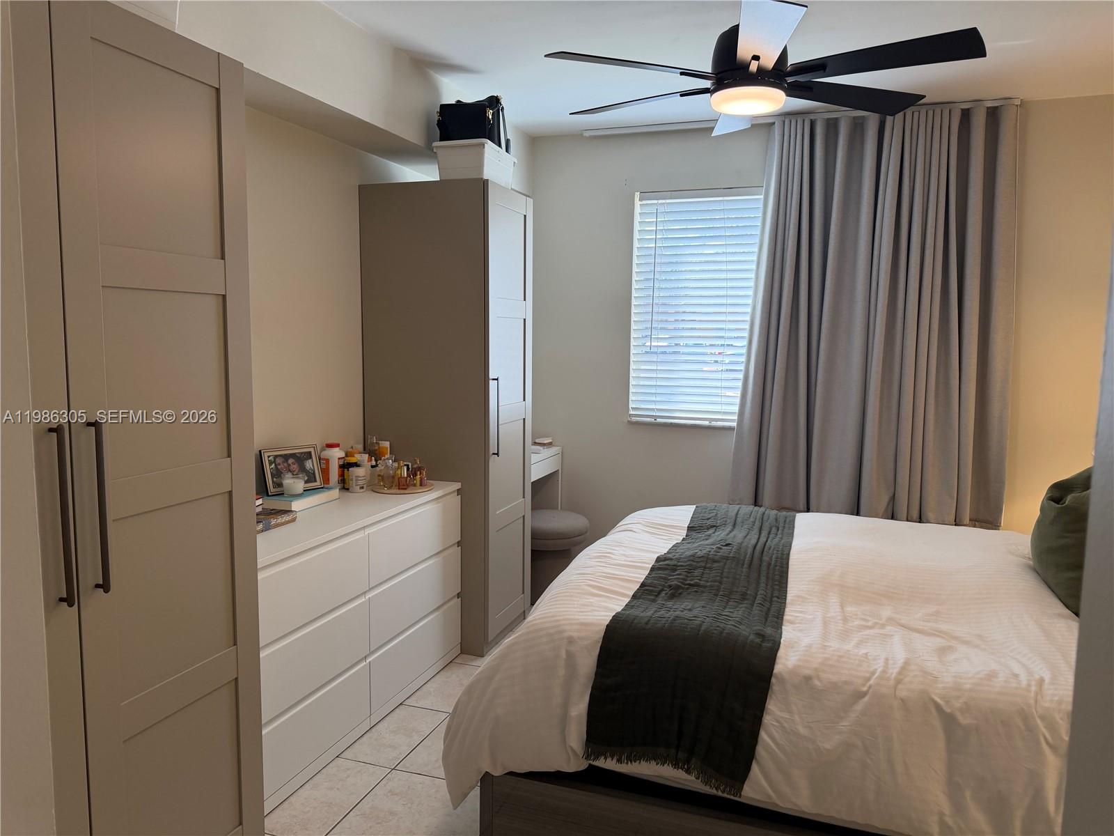 COLONNADES CONDO - Residential Lease