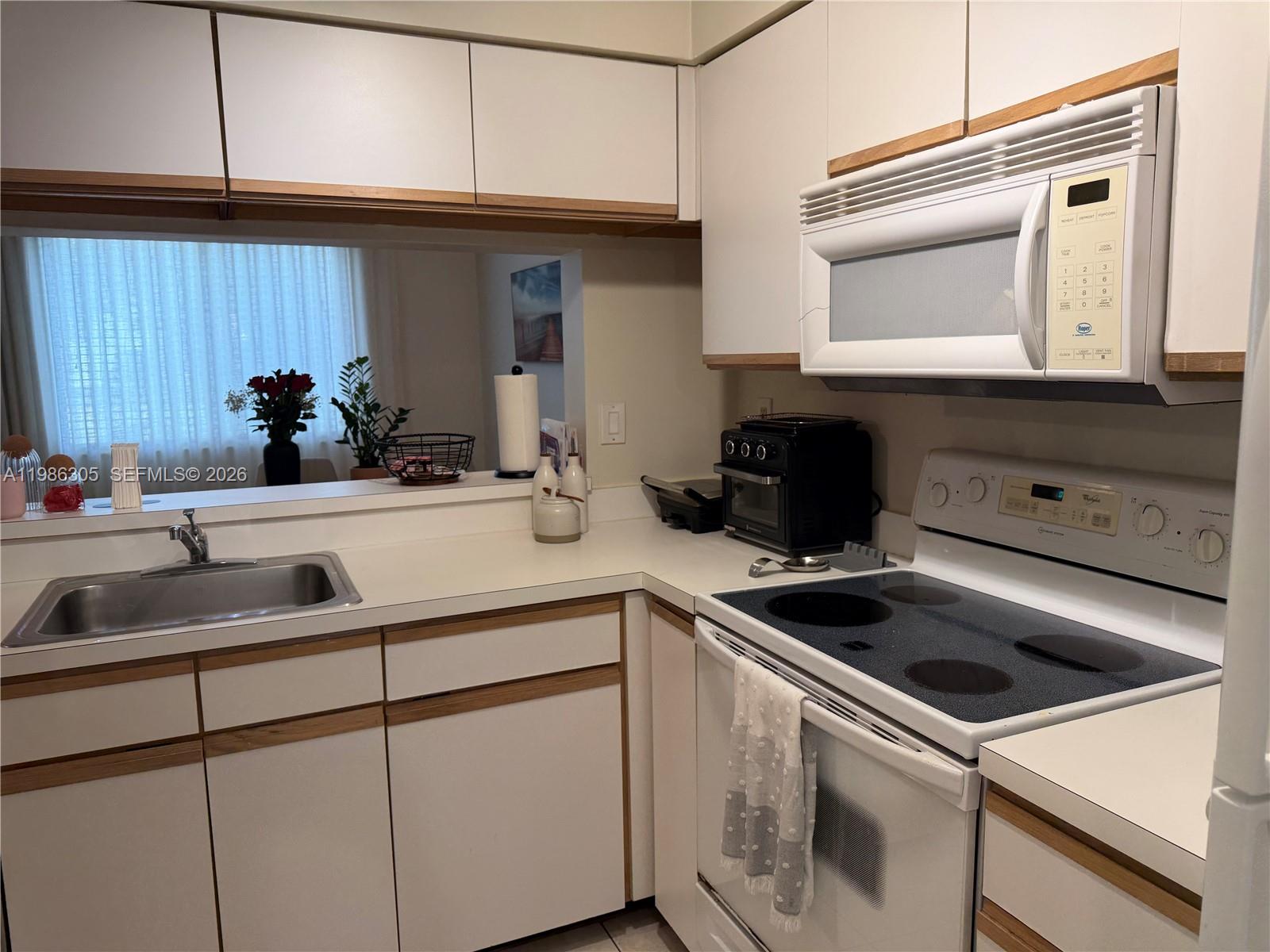 COLONNADES CONDO - Residential Lease