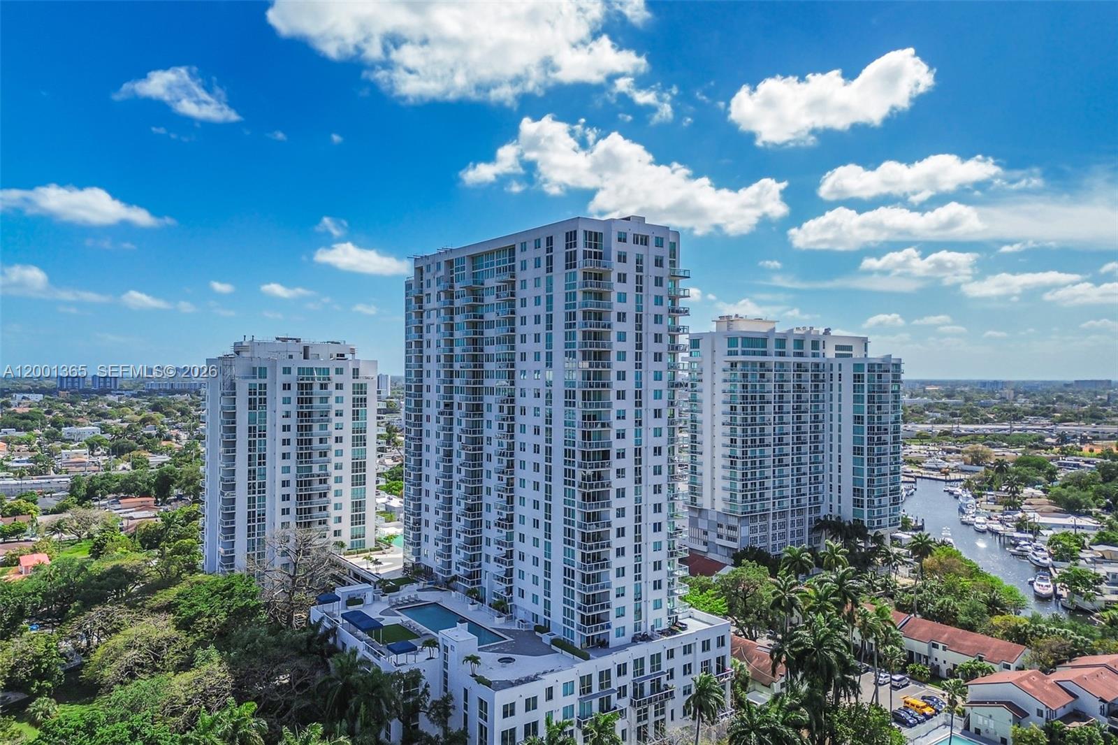 TERRAZAS RIVERPARK VILLAG - Residential
