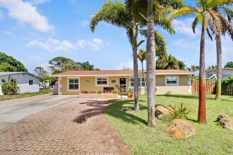 TROPIC VISTA - Residential