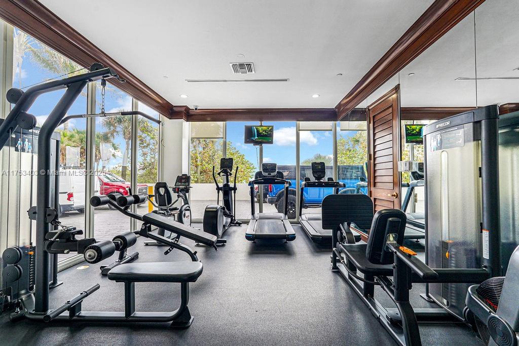 MIRAGE CONDO - Residential