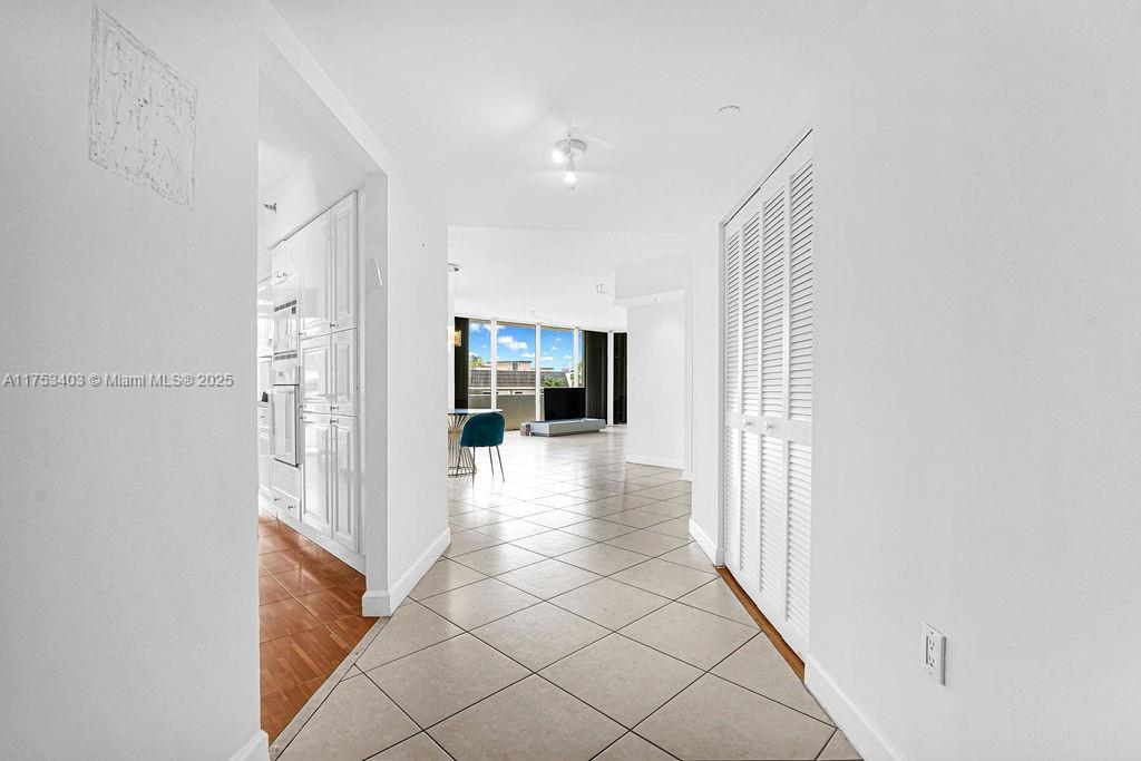 MIRAGE CONDO - Residential