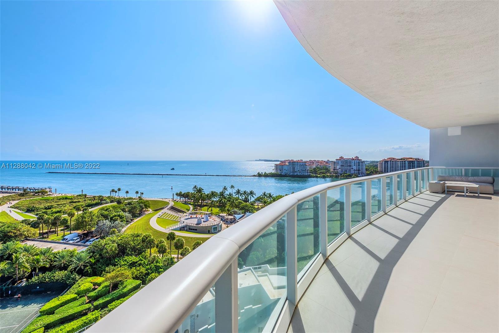 CONTINUUM ON SOUTH BEACH - Residential