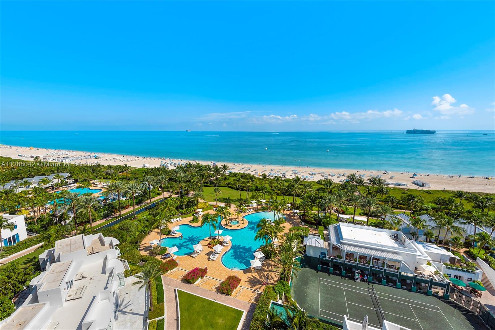 CONTINUUM ON SOUTH BEACH - Residential