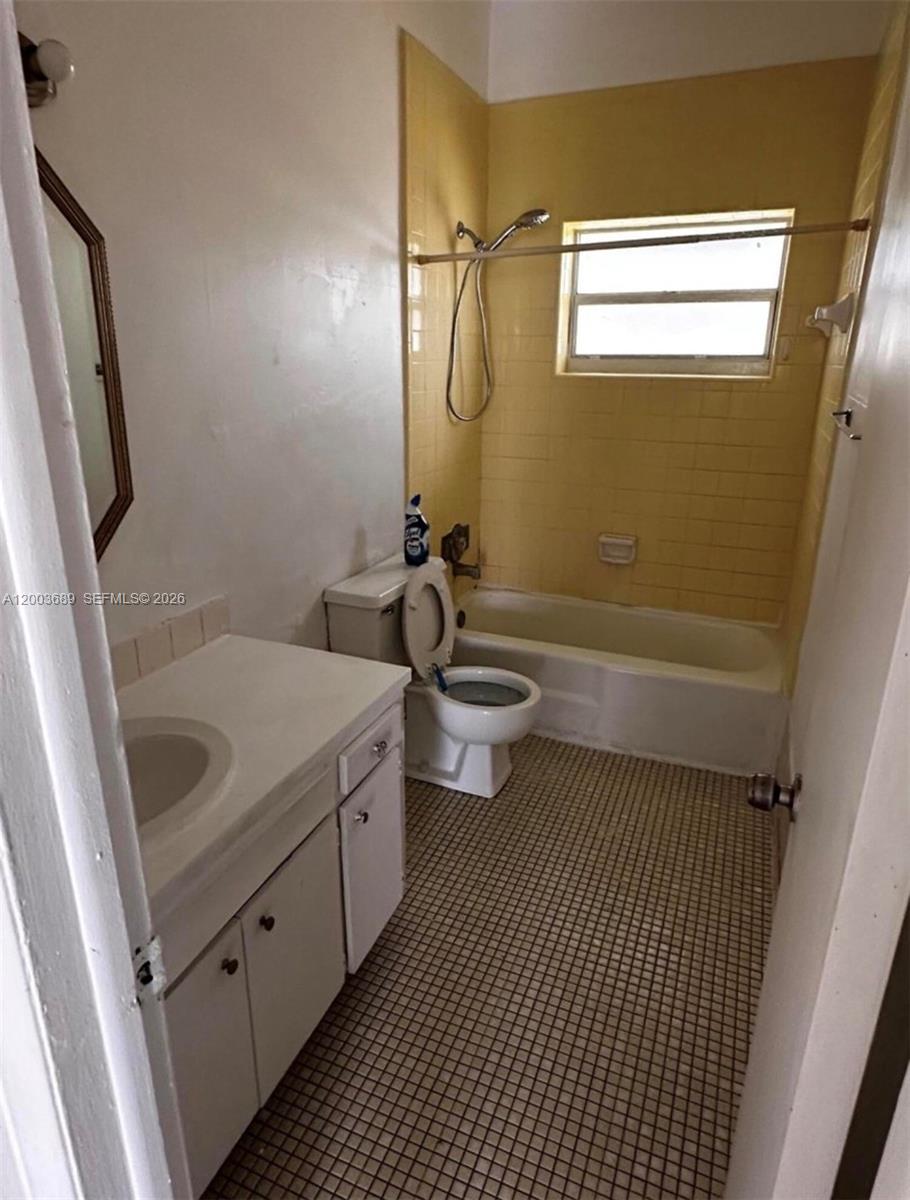 J U FREE 2ND ADDN TO HOME - Residential Lease