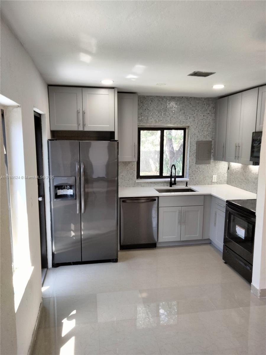 COLUMBIA PARK CORRECTED P - Residential Lease