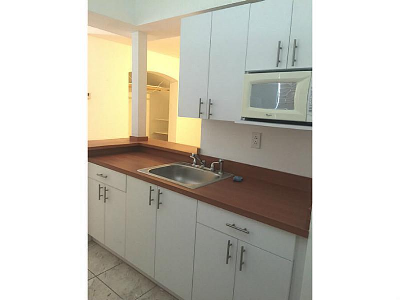 MARSEILLES CONDO - Residential Lease