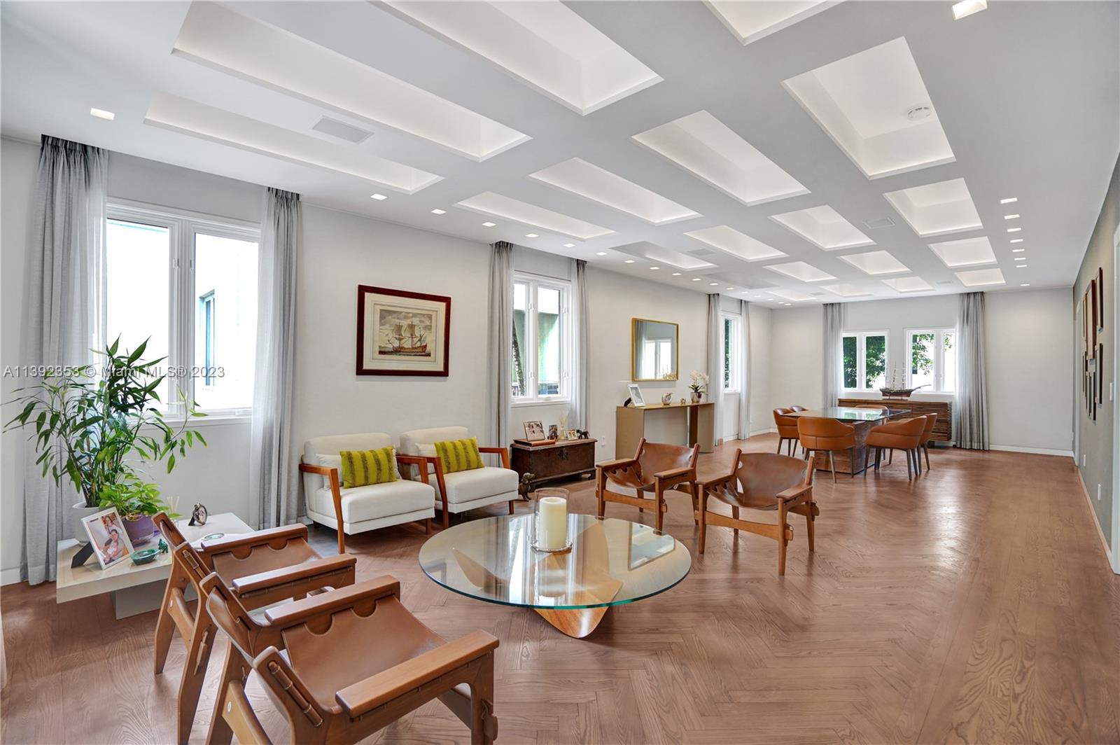 BAYSHORE VILLAS - Residential