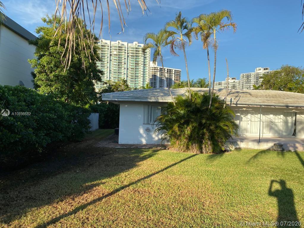 GOLDEN BEACH SEC E - Residential