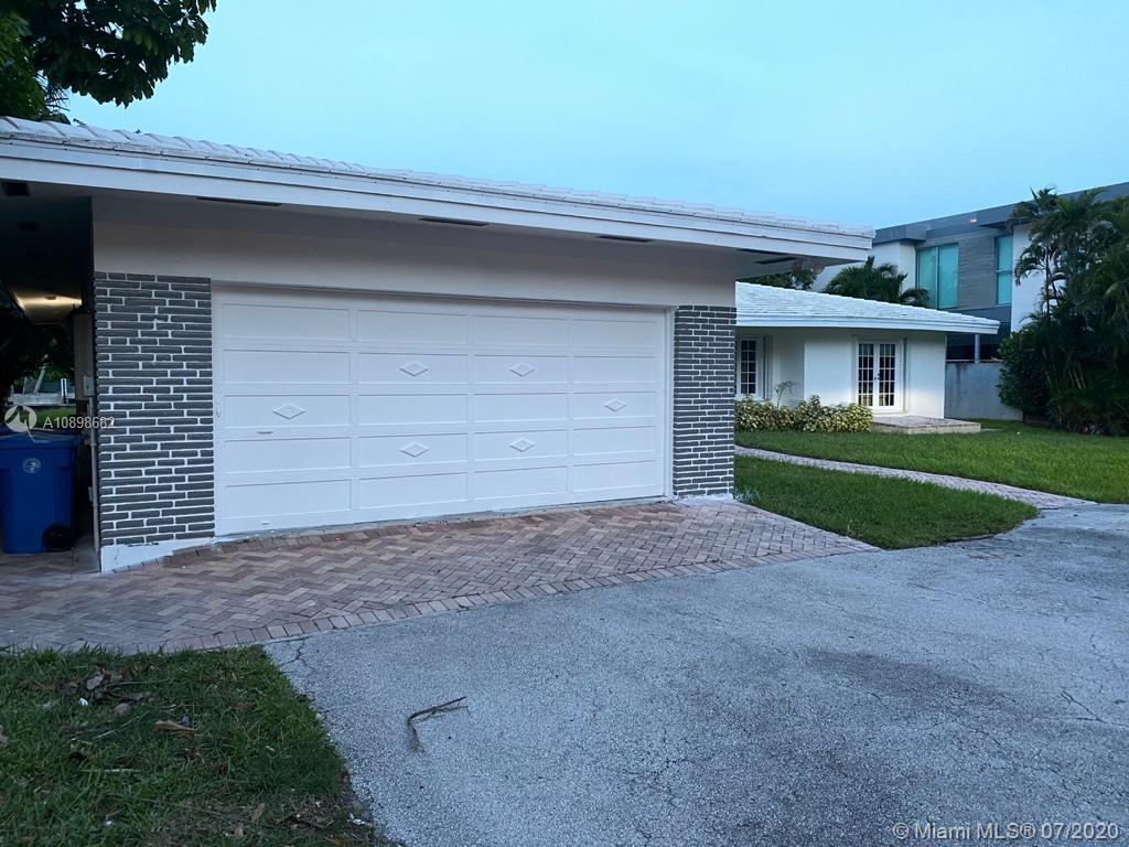 GOLDEN BEACH SEC E - Residential