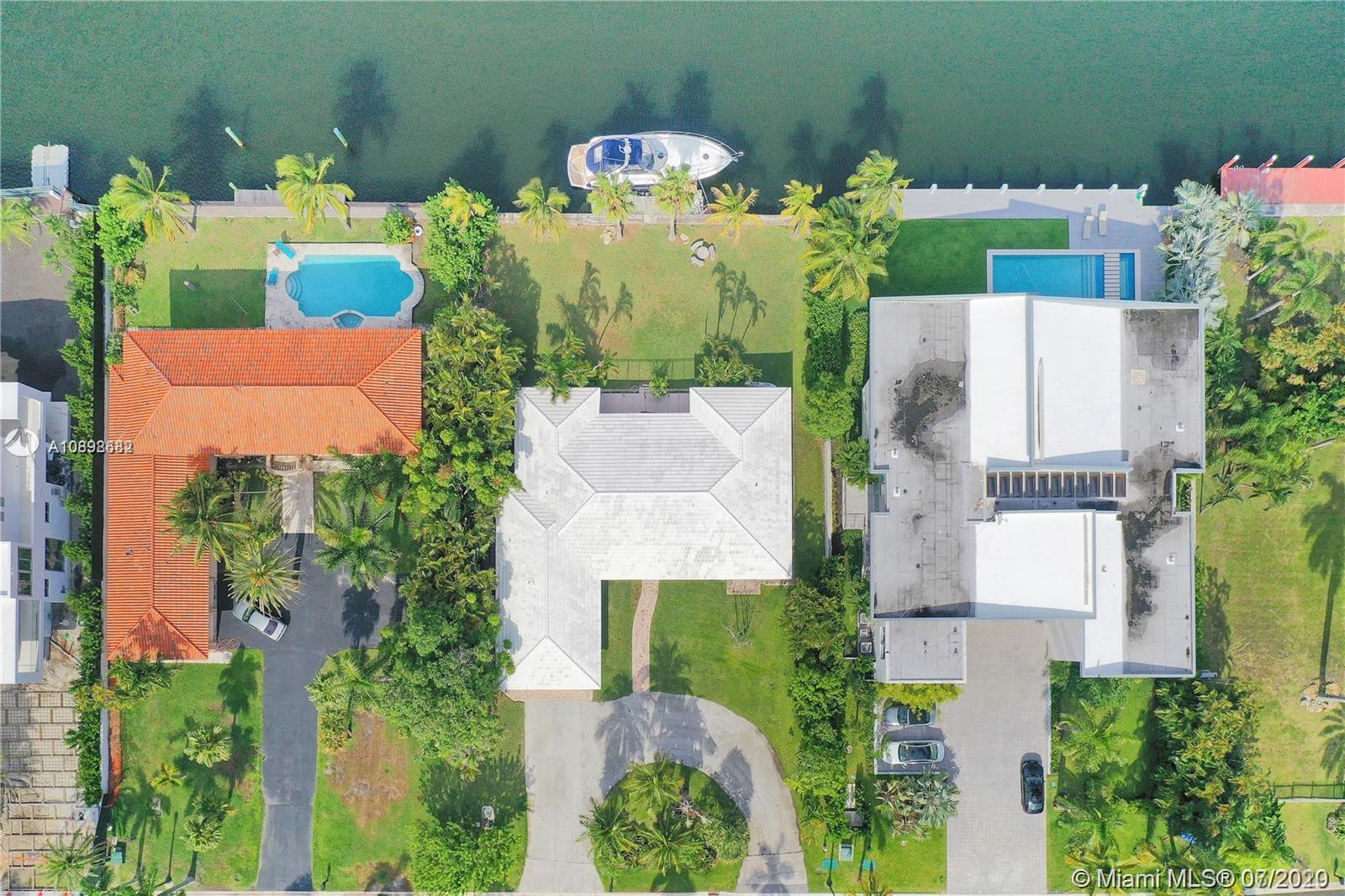 GOLDEN BEACH SEC E - Residential