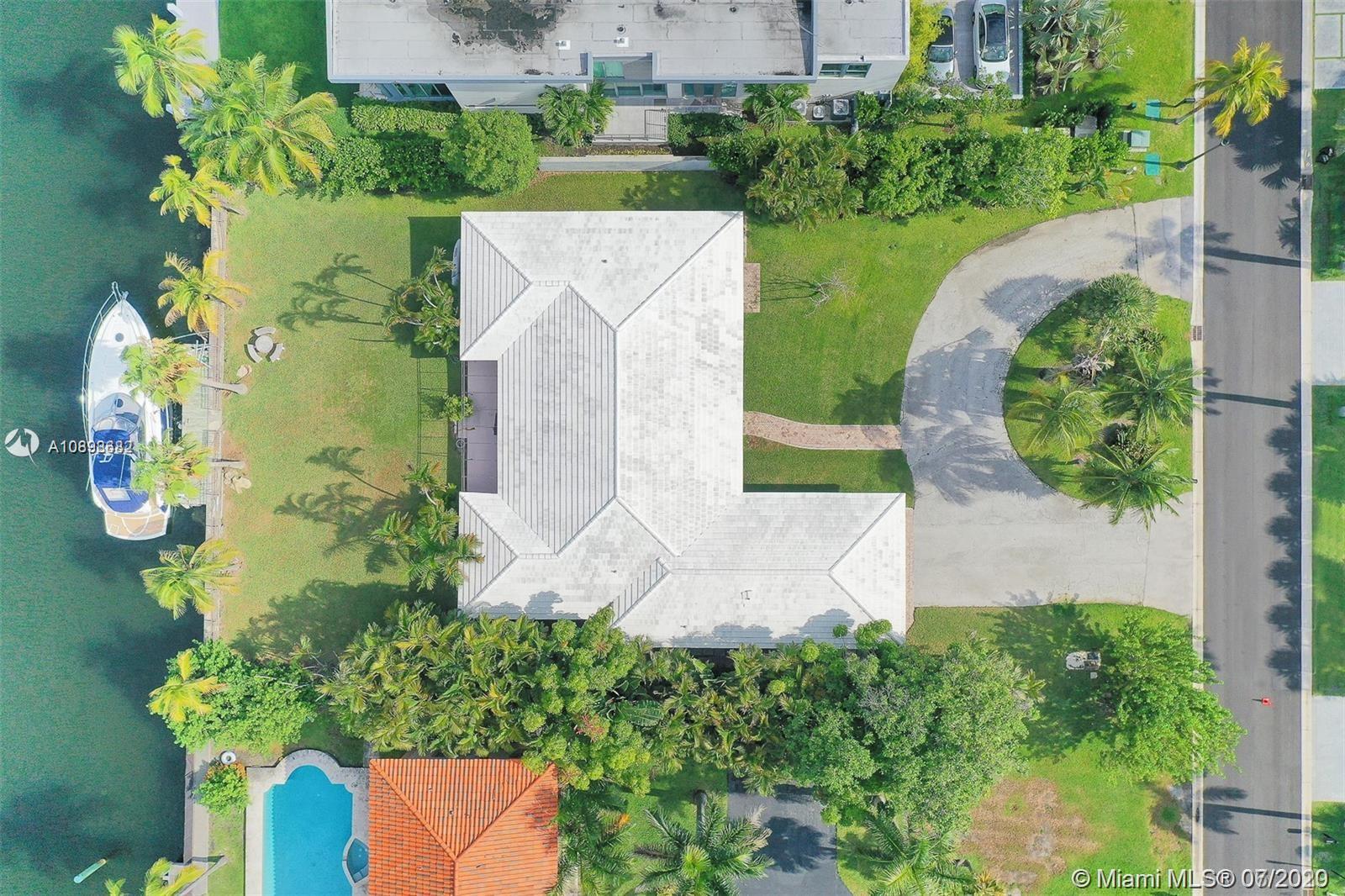 GOLDEN BEACH SEC E - Residential