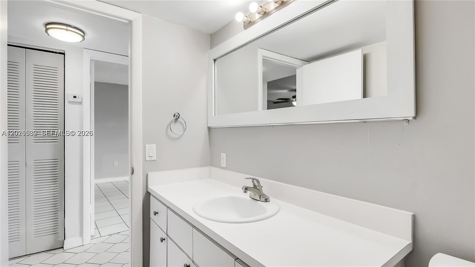 CYPRESS VILLAGE CONDO - Residential Lease