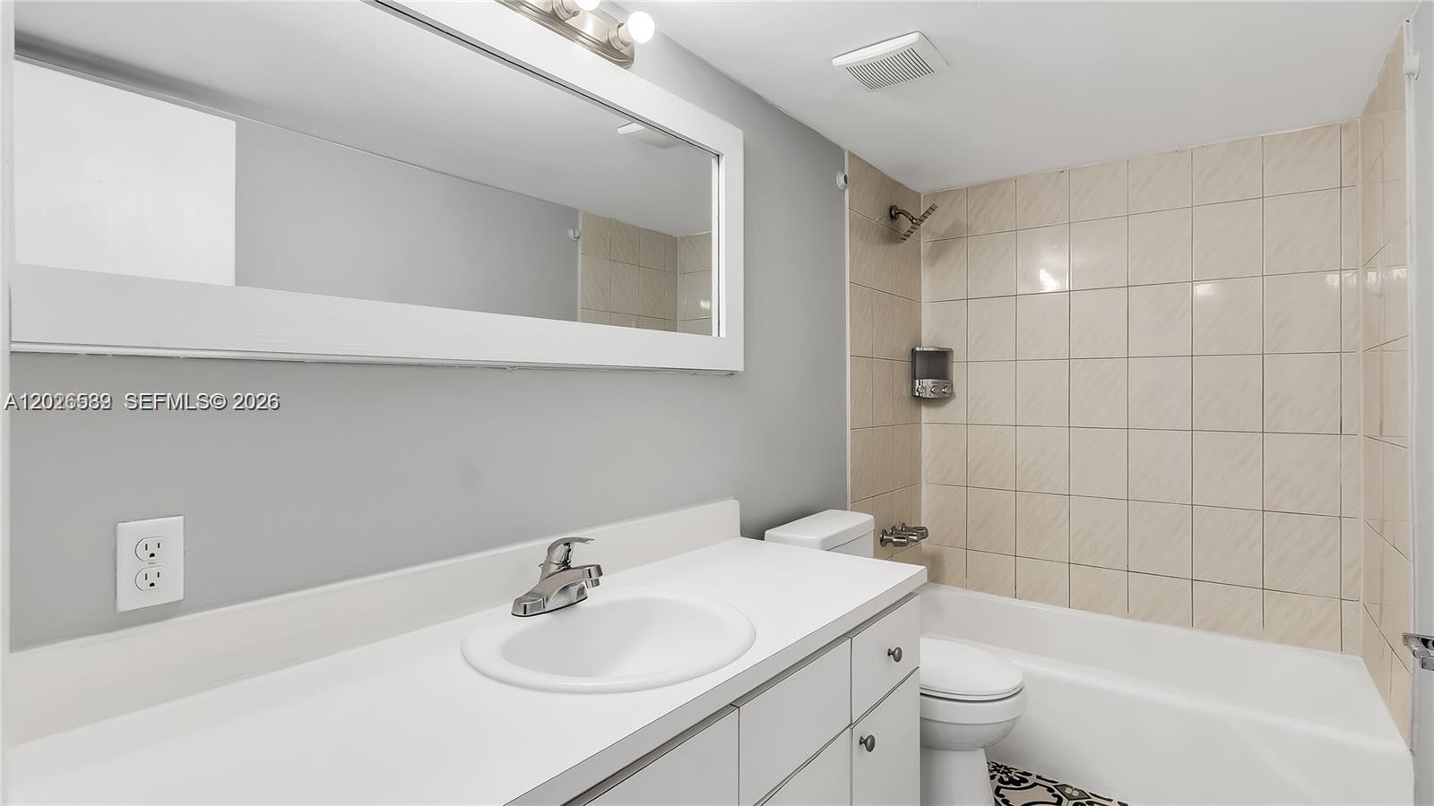CYPRESS VILLAGE CONDO - Residential Lease