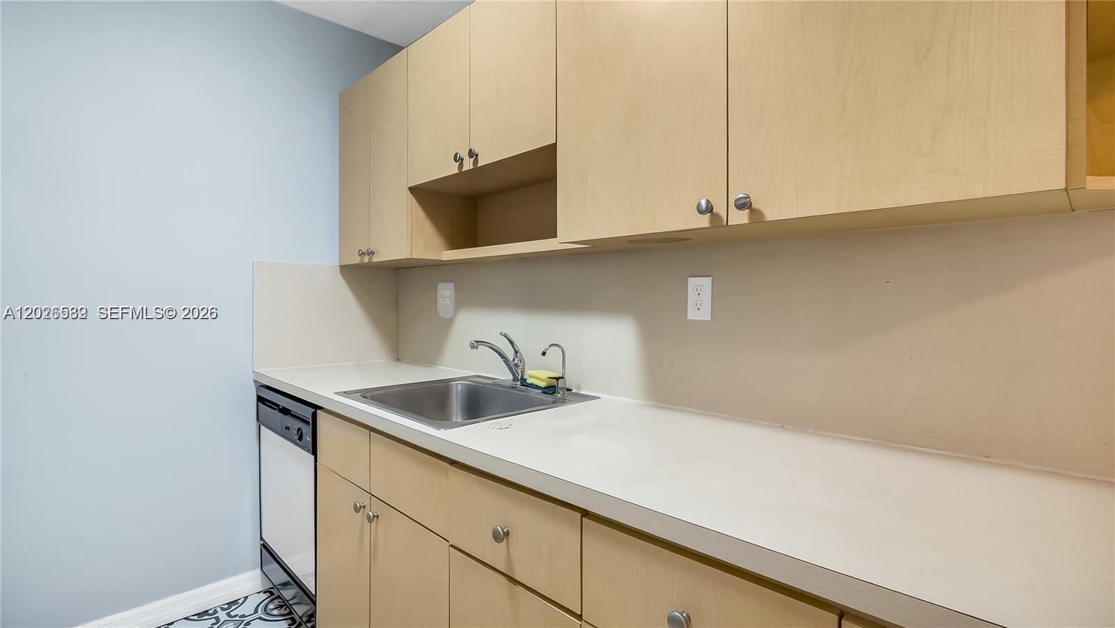 CYPRESS VILLAGE CONDO - Residential Lease