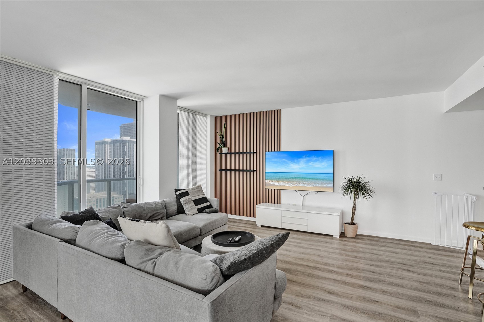 VIZCAYNE NORTH CONDO - Residential