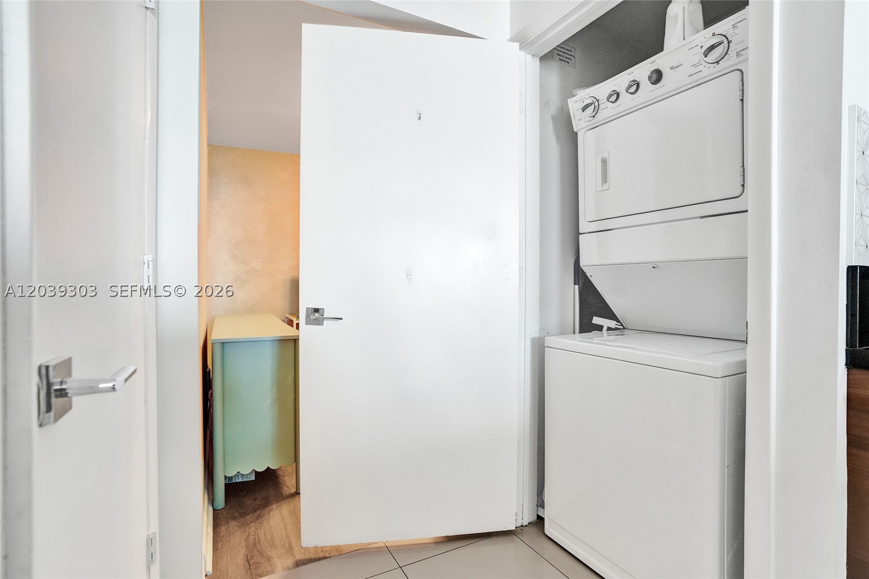 VIZCAYNE NORTH CONDO - Residential