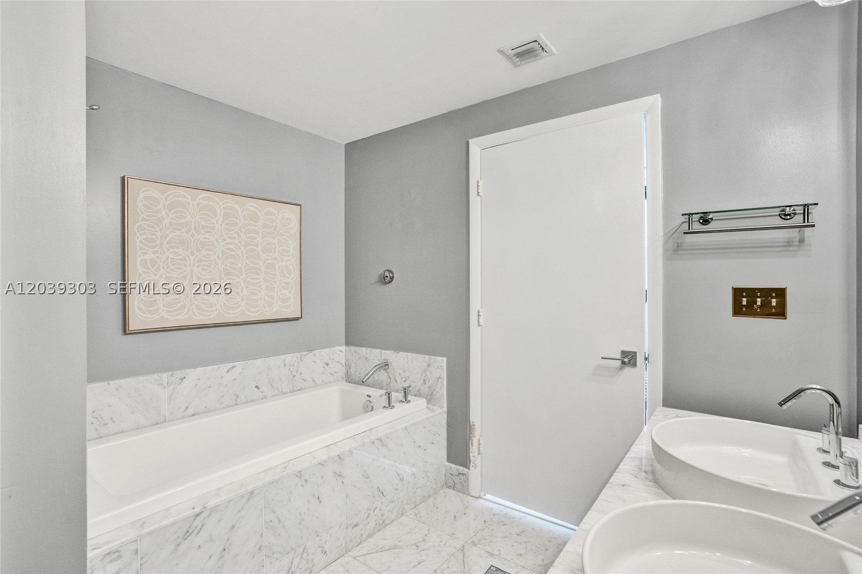 VIZCAYNE NORTH CONDO - Residential