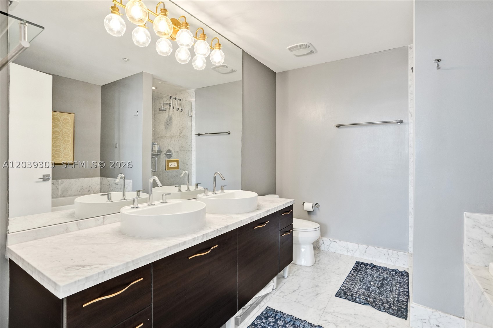 VIZCAYNE NORTH CONDO - Residential