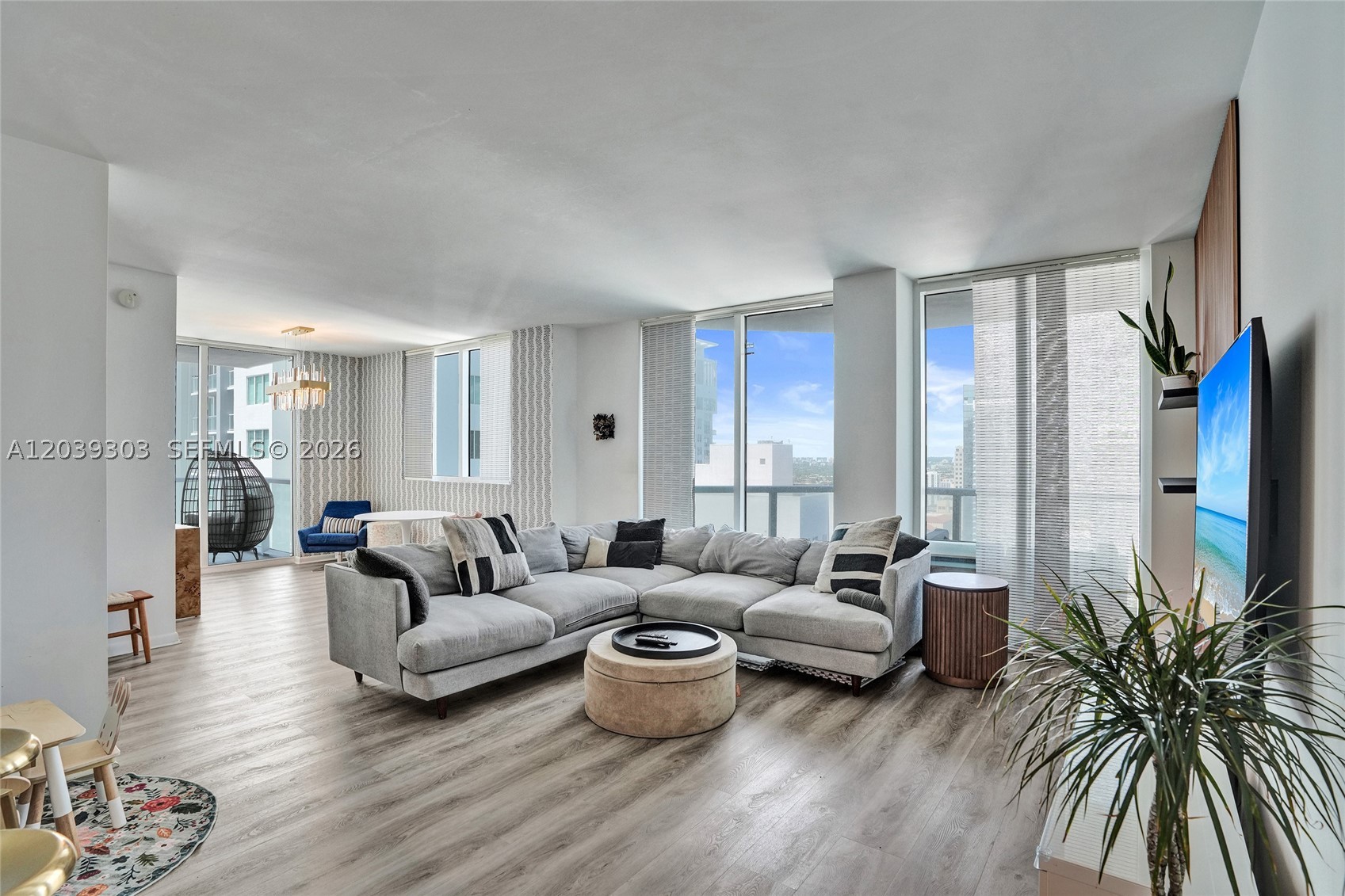 VIZCAYNE NORTH CONDO - Residential