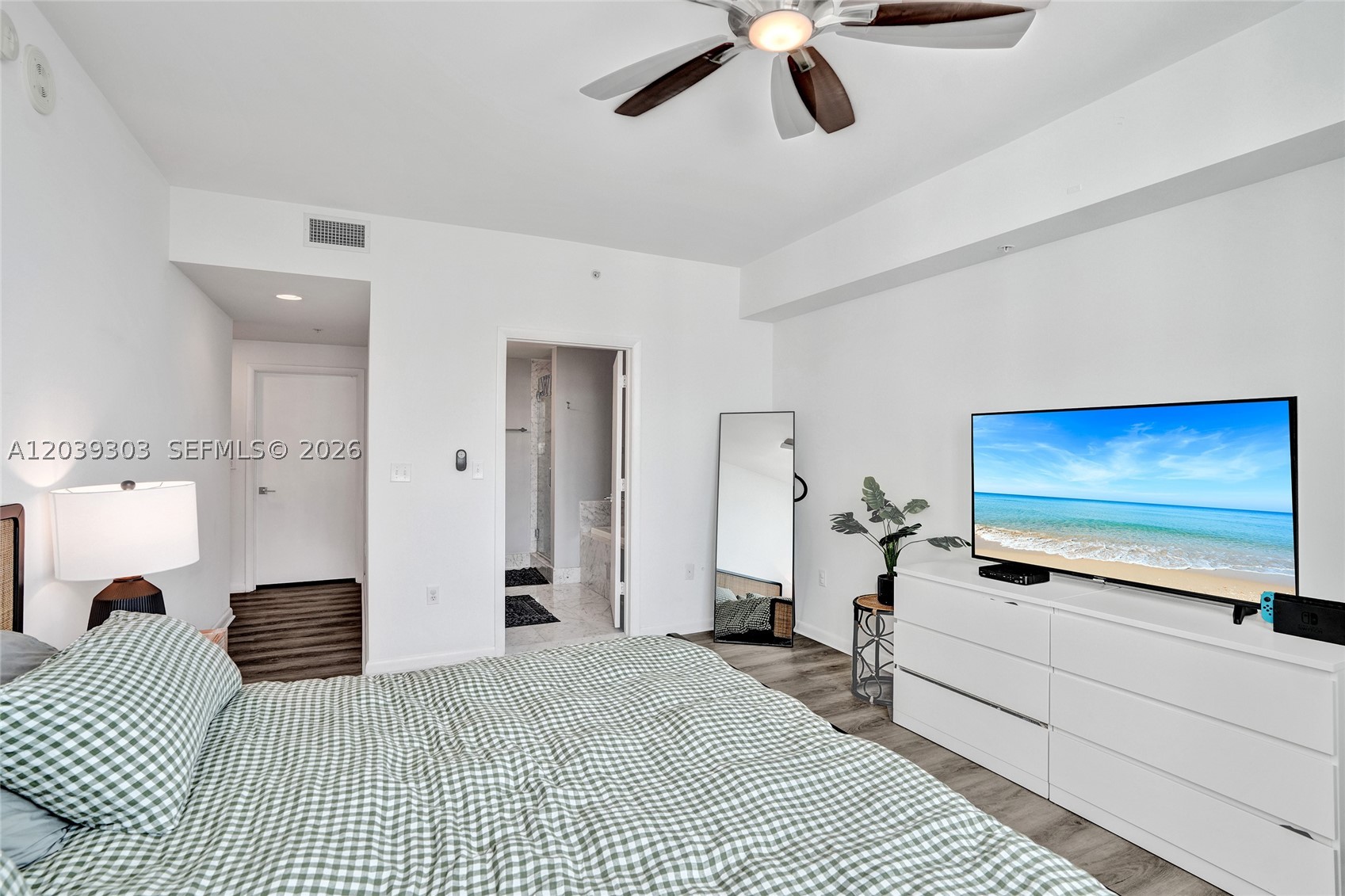 VIZCAYNE NORTH CONDO - Residential