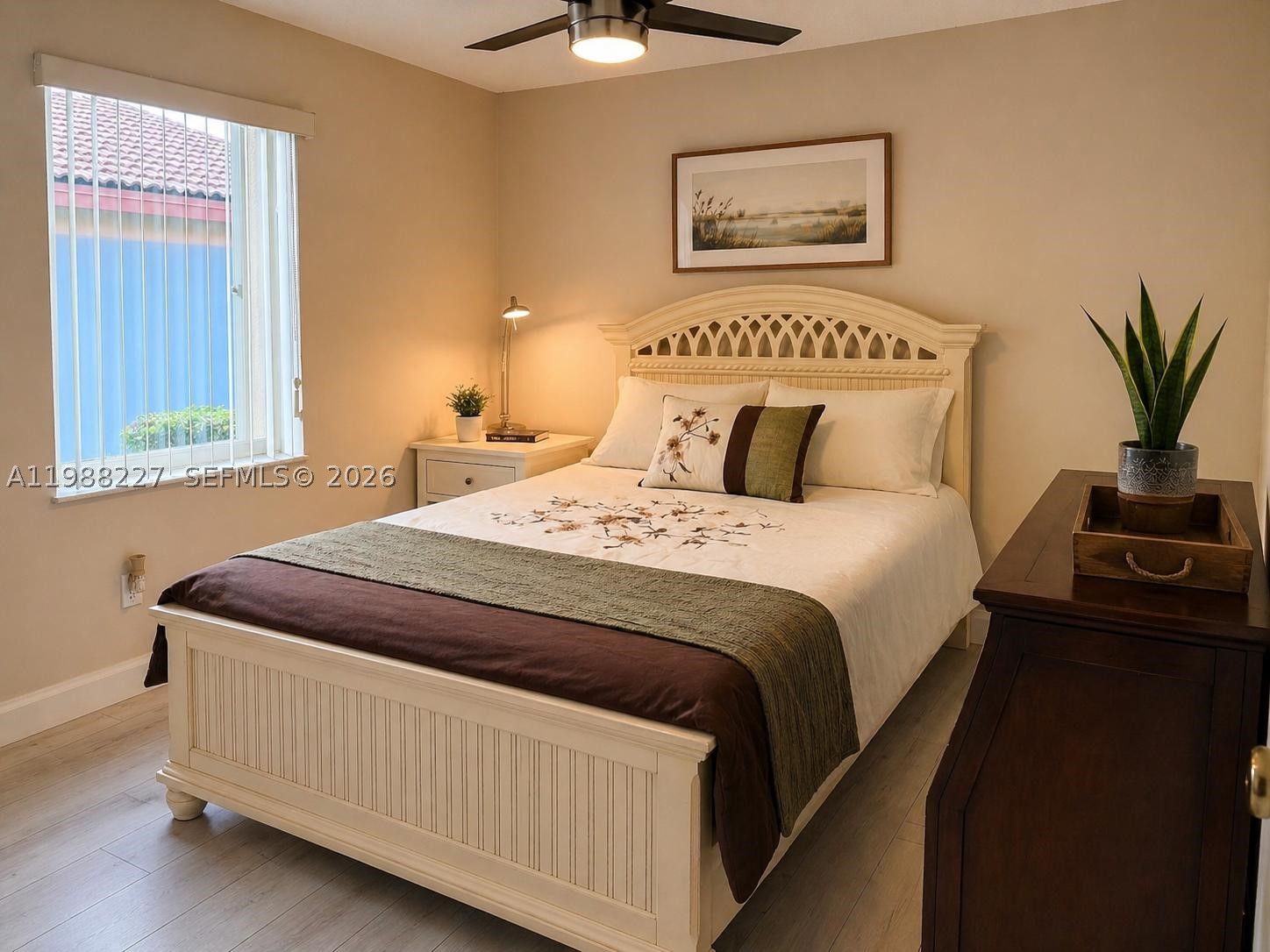 CRYSTAL POINTE - Residential